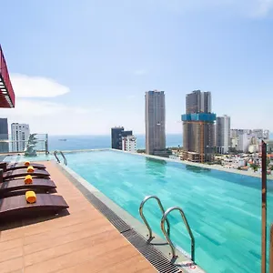 Cordial Grand - Infinity Rooftop Pool Vietnam